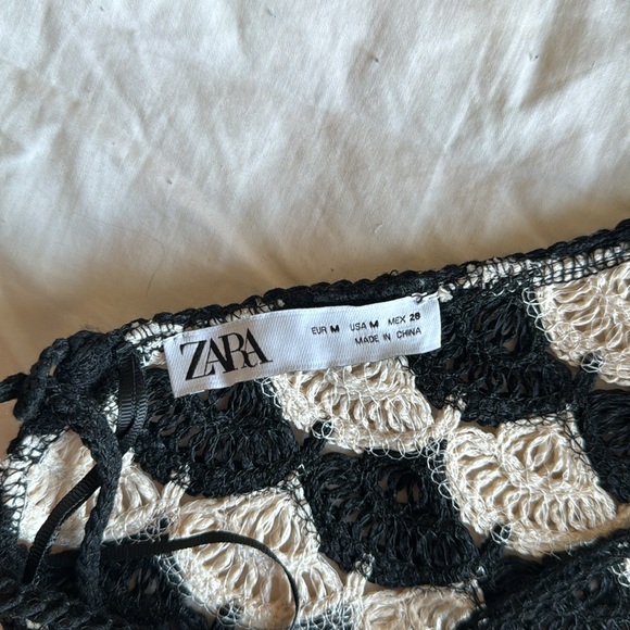 5/$50 🌷🌼🌿 ZARA Crochet Lace Open Back Halter Top size M - Picture 5 of 5